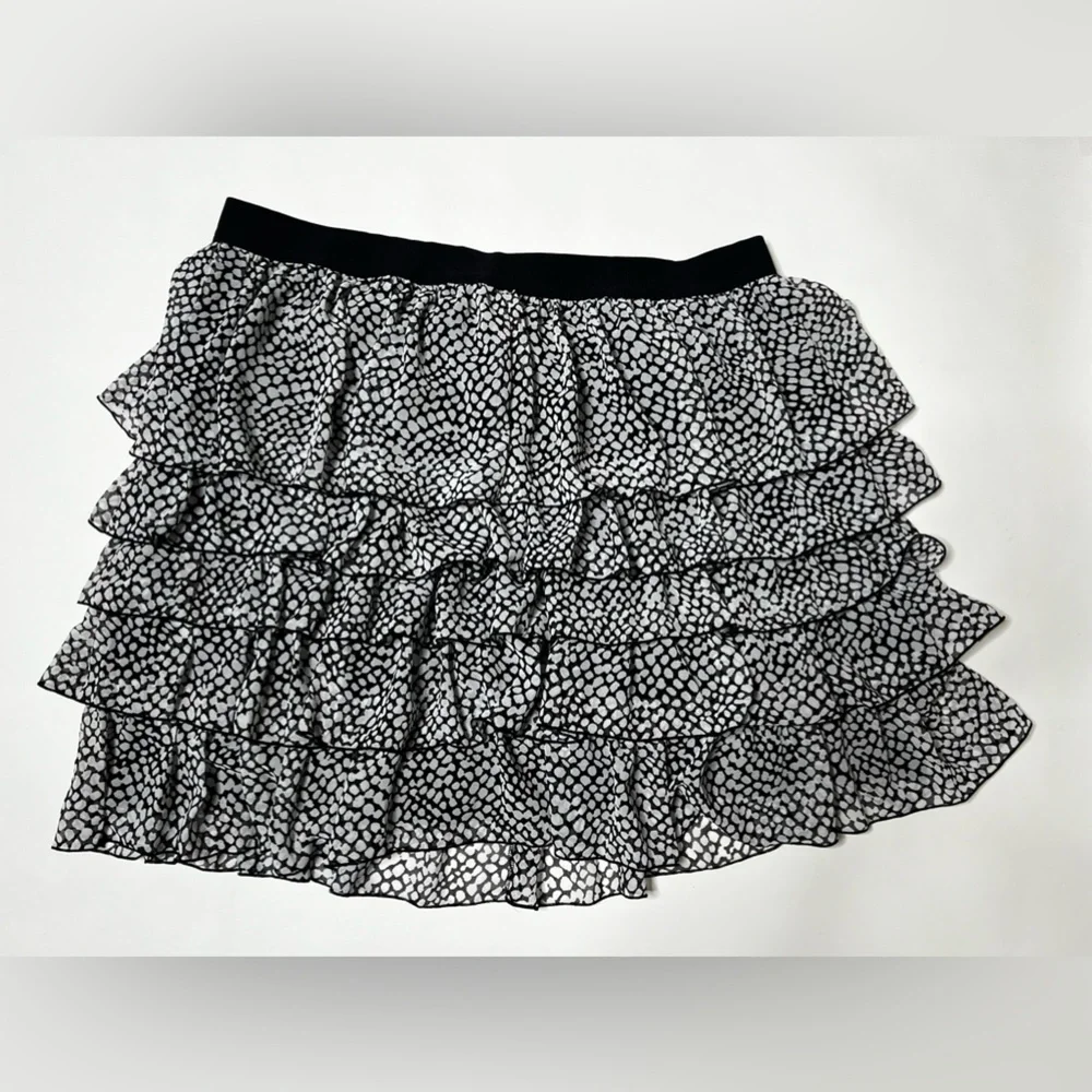 White & Black Polka Dot Tiered Skirt Mini Mid Ruffle Casual Summer Vacation Boho - Picture 4 of 15